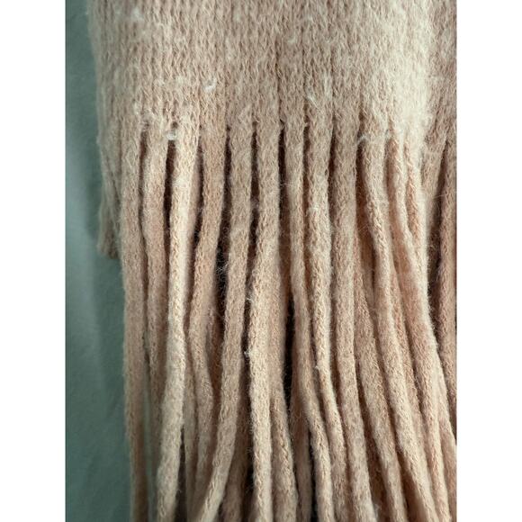 Free People Oversized Scarf Kolby Brushed Fringe Pink Wrap Cozy - Picture 5 of 8